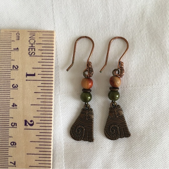Earth Tones Funky Cat Earrings - Picture 5 of 6